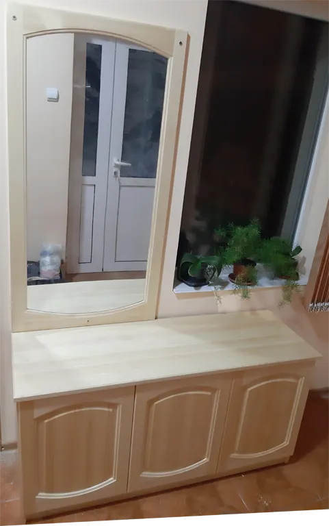 Шкаф за обувки с огледало